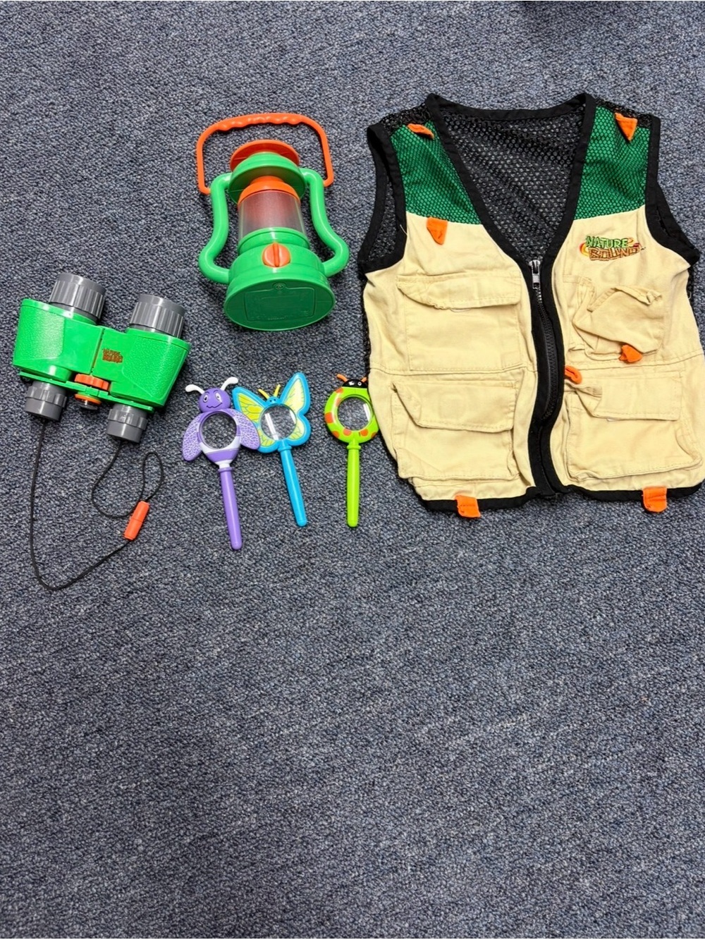 Kids Nature Bound Vest, Binoculars, 3 Magnifying Glasses & Lantern